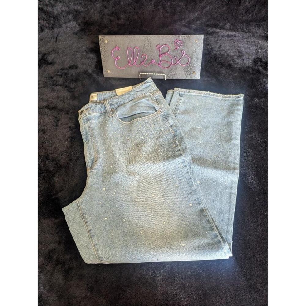 NWT Universal Thread Bling Denim 90s straight Led Comfort Stretch Fit 17S